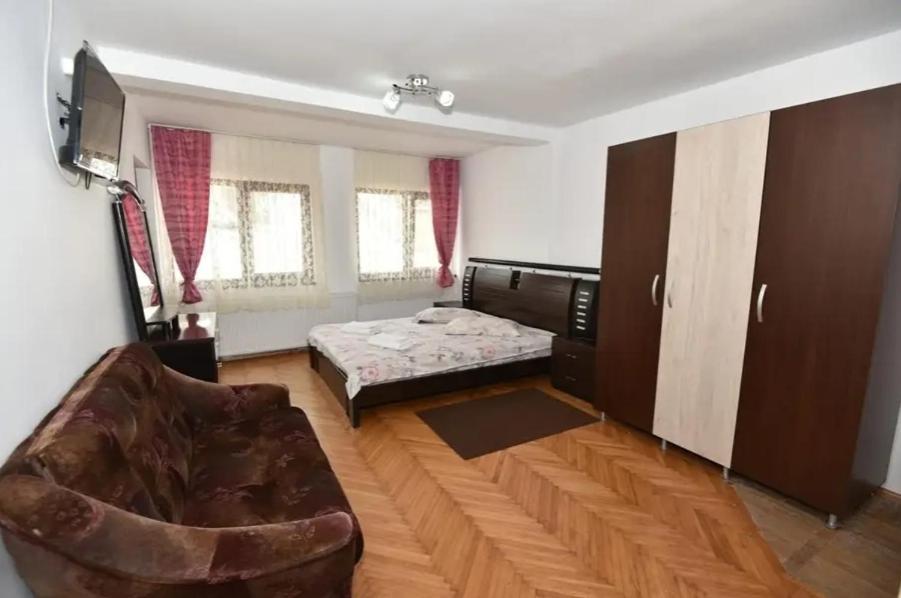 Vila Bianca Buşteni Esterno foto